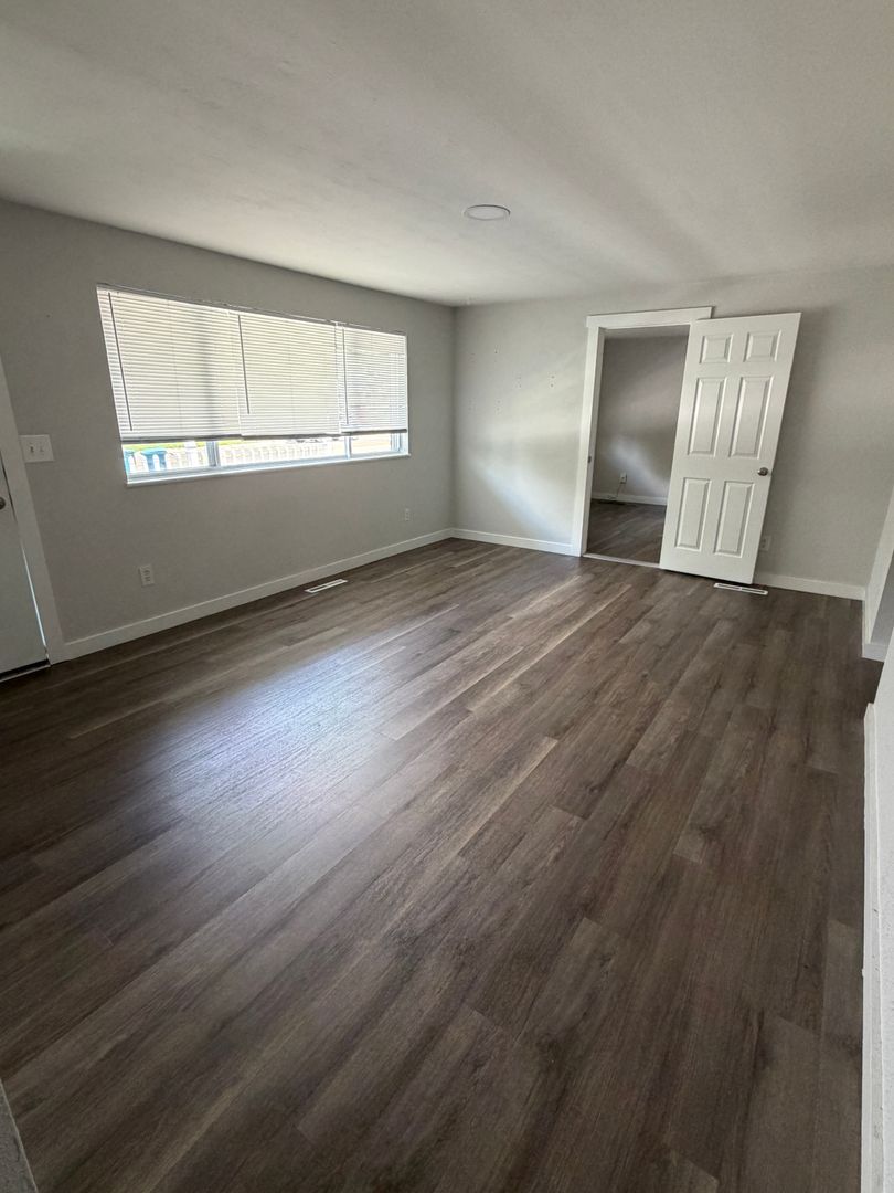 4326 Kitridge Rd – photo 3