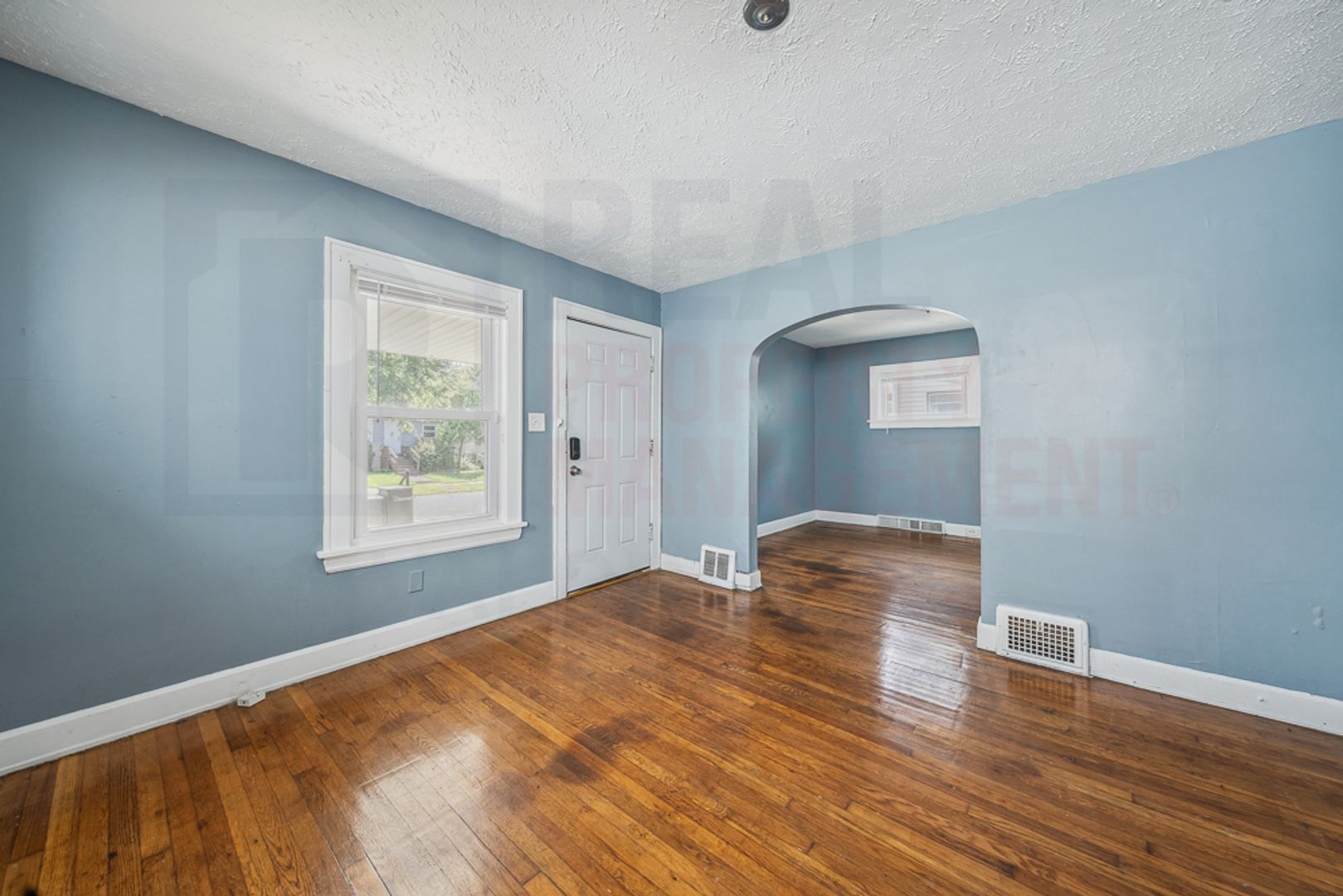 10613 Avon Ave – photo 2