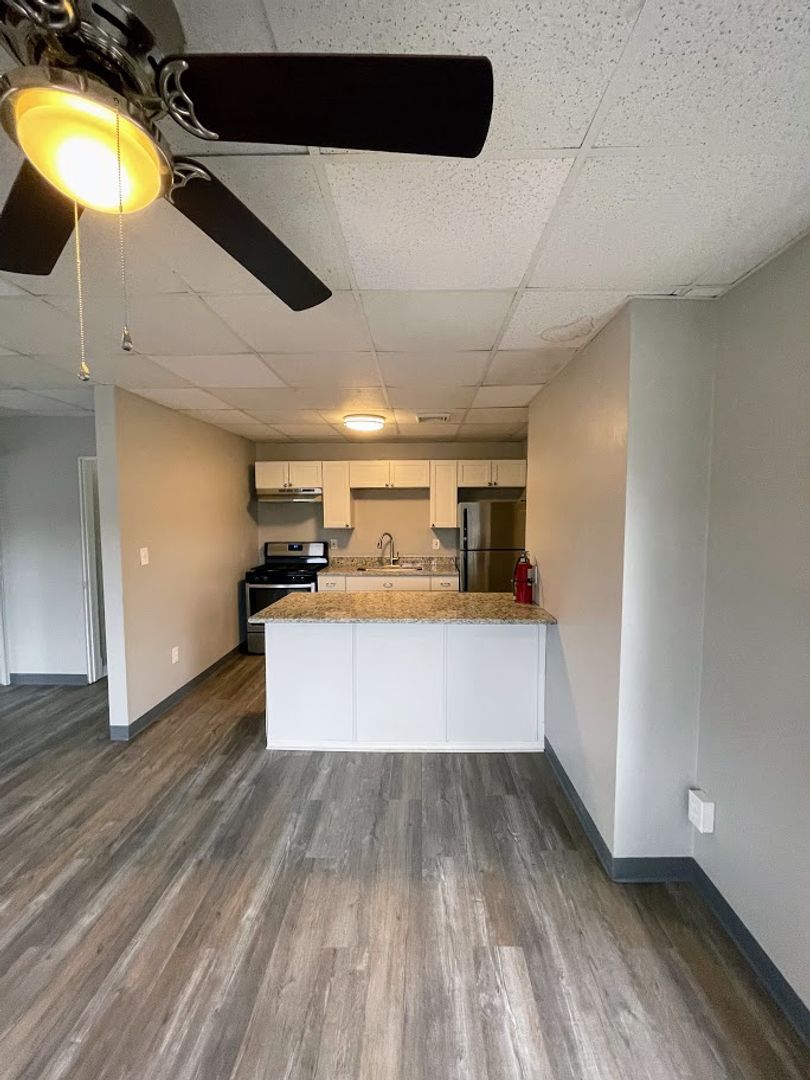 117 Crawford Ave unit Unit 2 – photo 5