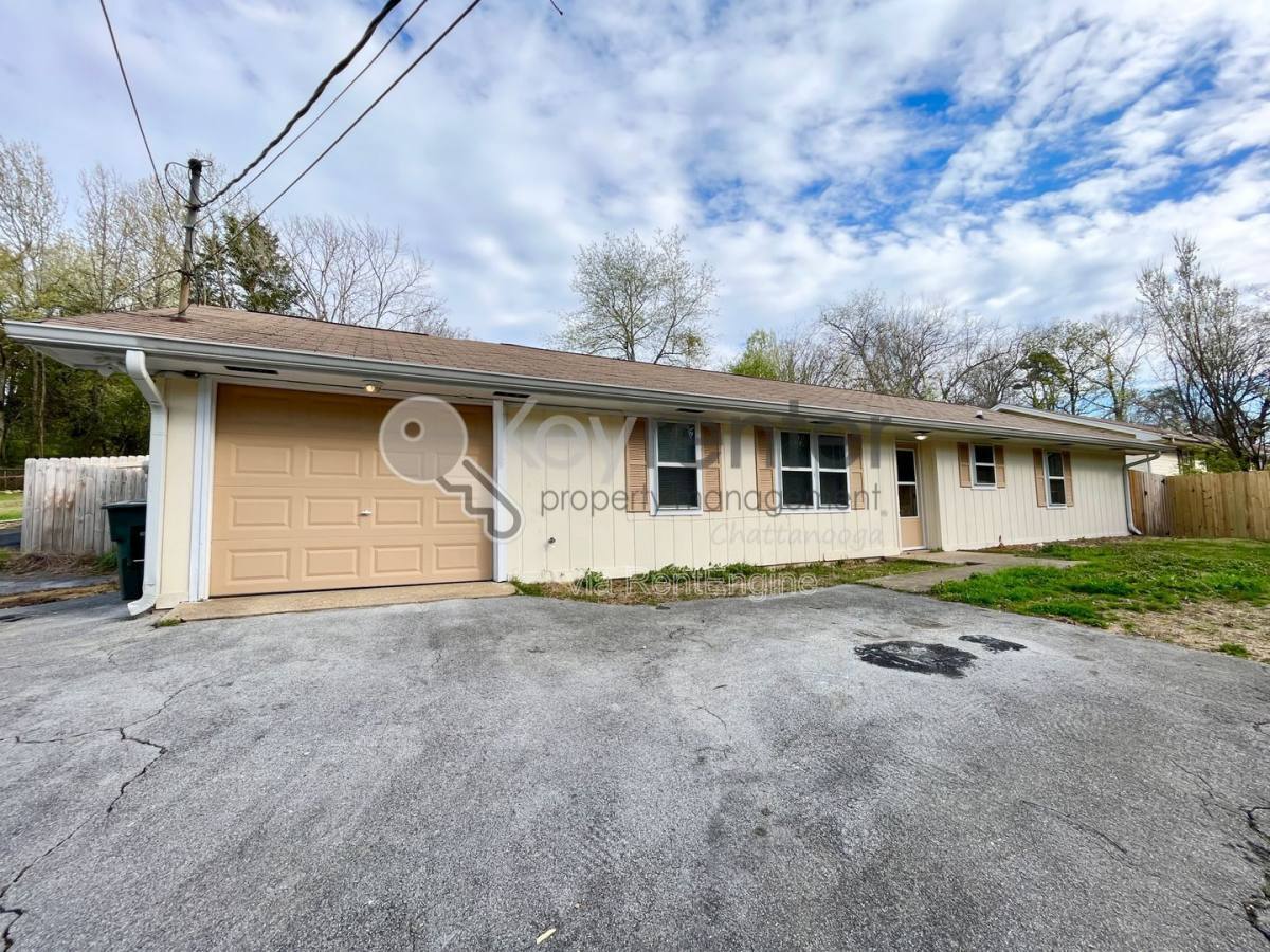 801 Ely Rd – photo 2