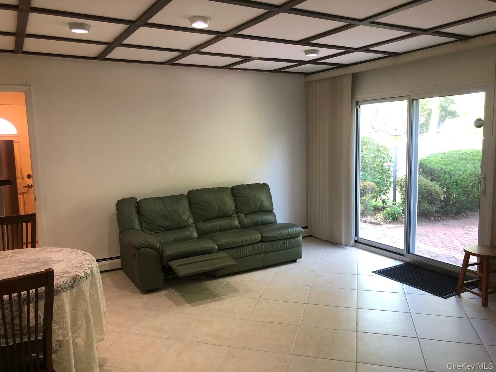 8 Stonehenge Ln – photo 4