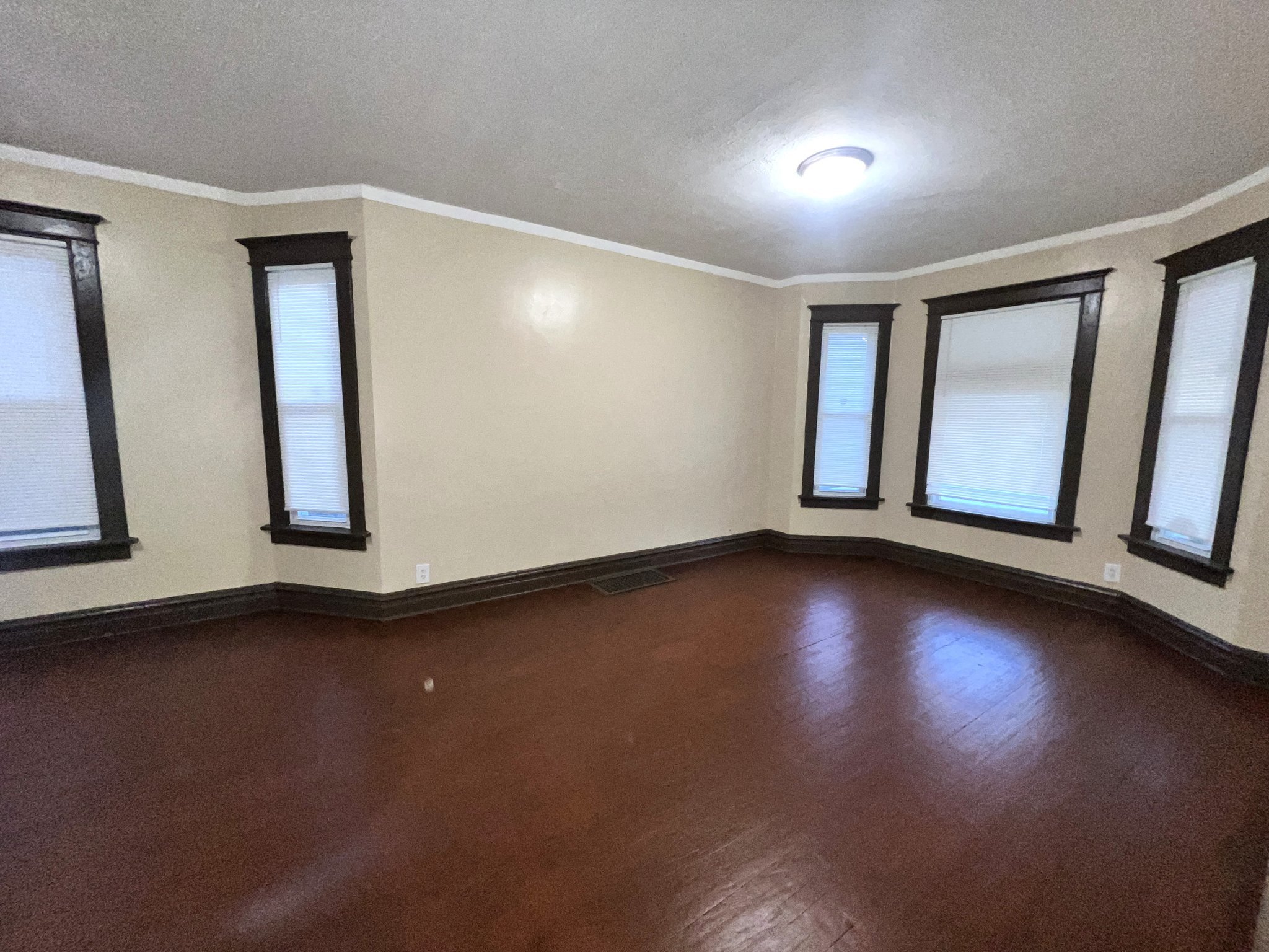 12015 S Stewart Ave – photo 4