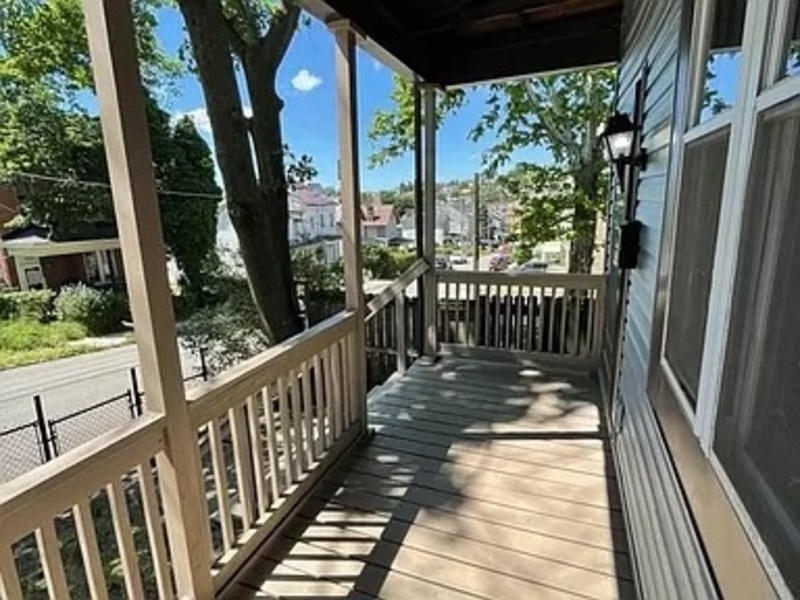 405 Millbridge St – photo 4