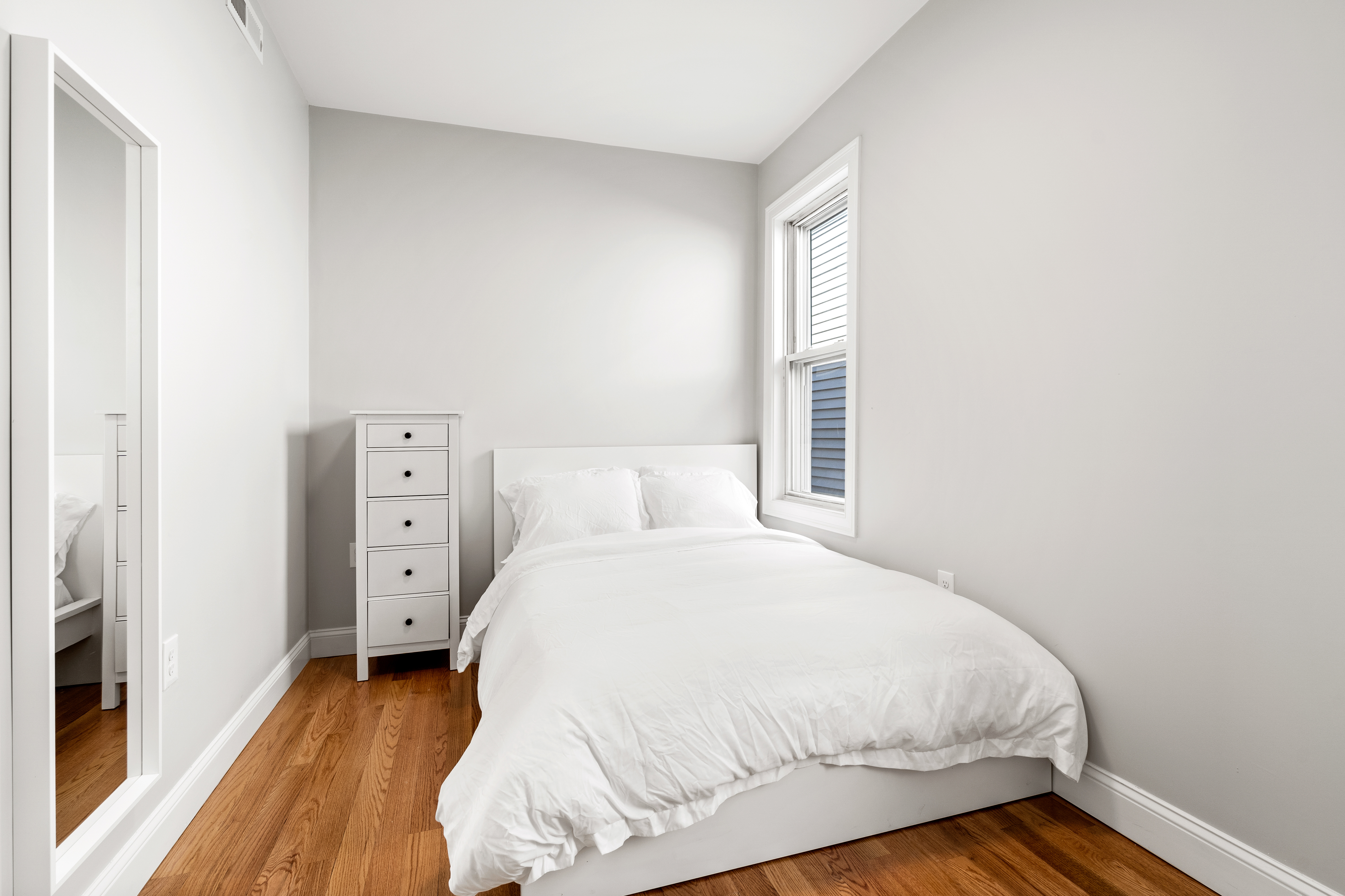 821 Saratoga St unit 3 – photo 1