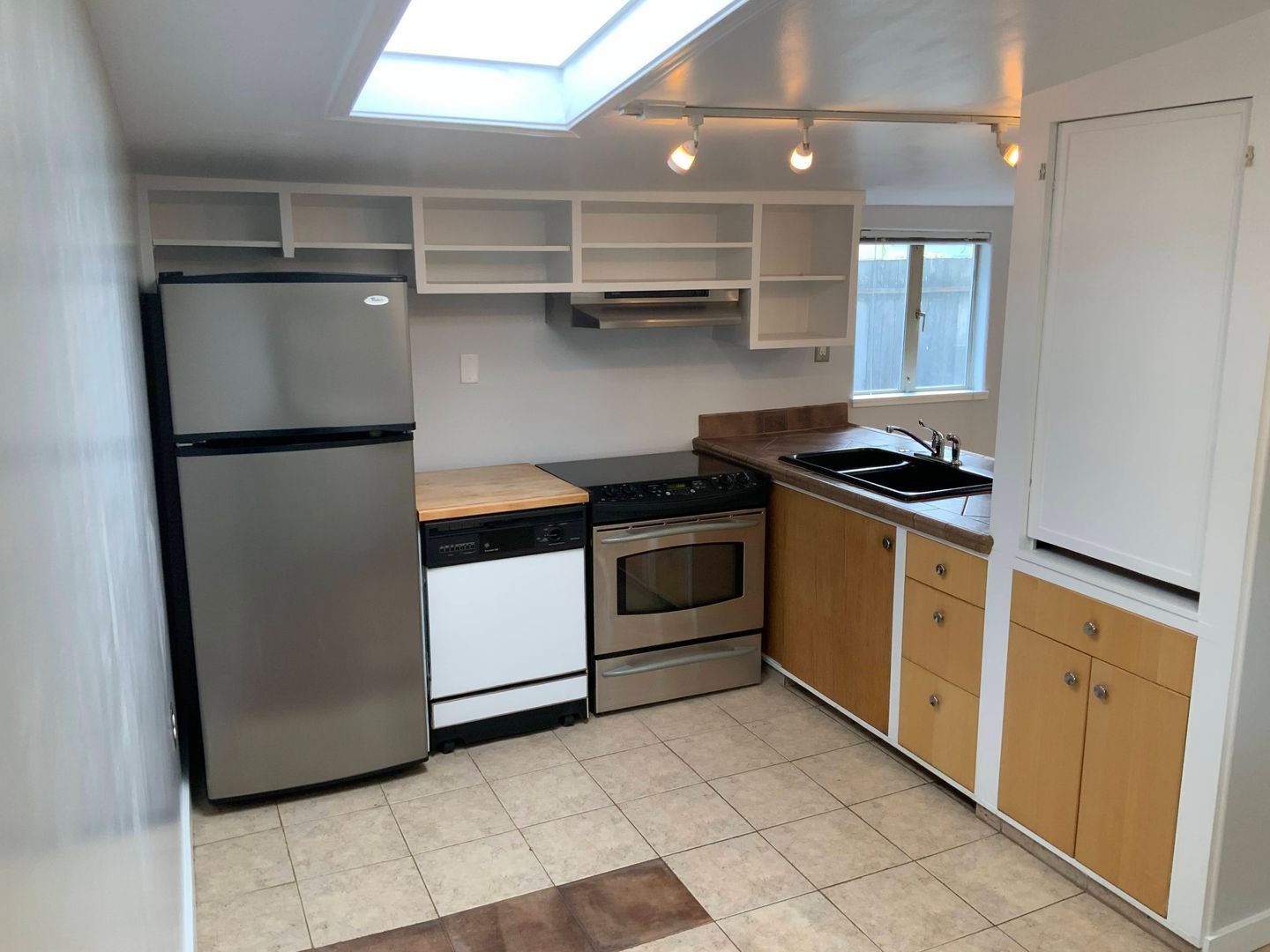 576 E 16th Ave unit 576 E 16th Ave. Unit C – photo 5