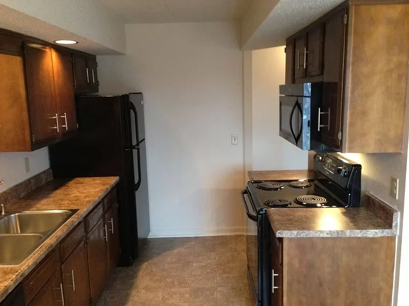 Regal Oaks Luxury Apartments – photo 3