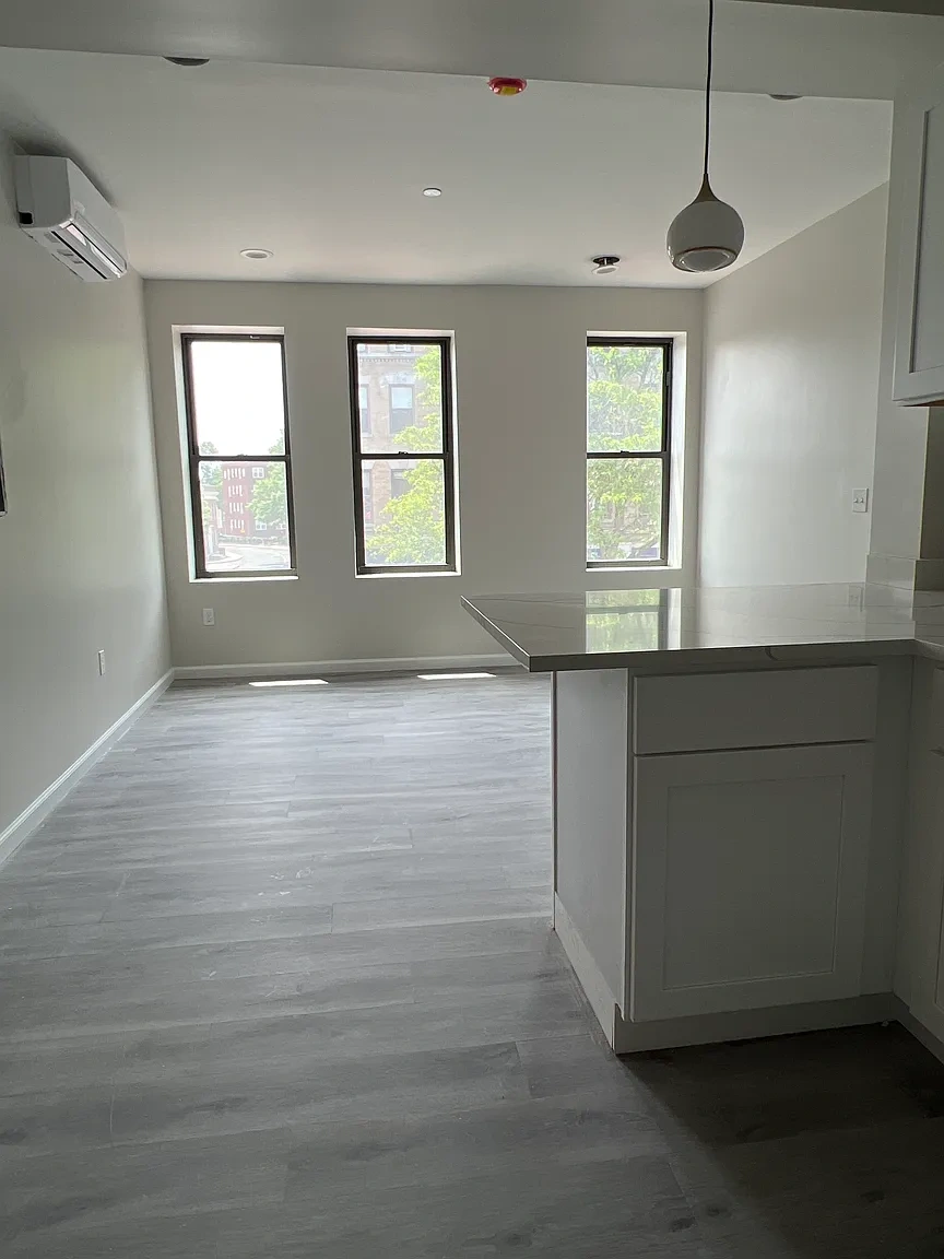 27 Main Street – photo 4