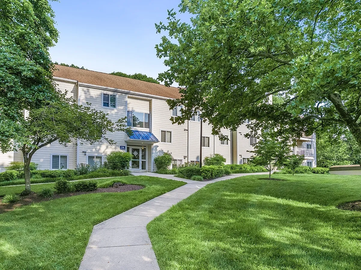 West Woods Apartments – photo 3