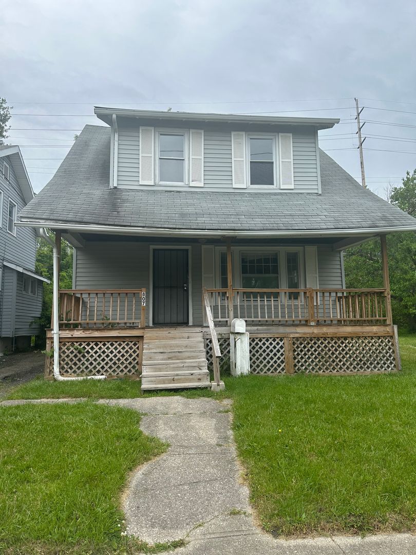 807 E 131st St – photo 1