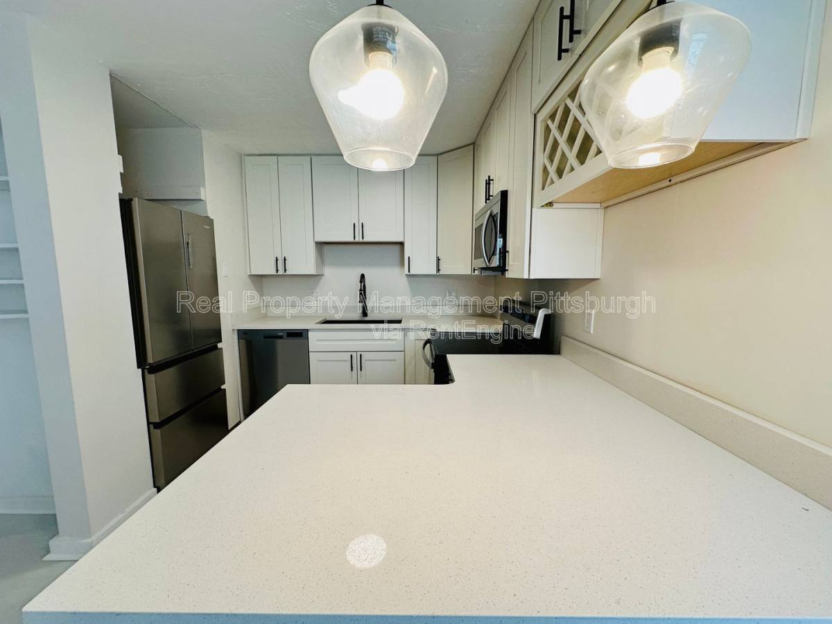 2121 Milligan Ave unit 6 – photo 3