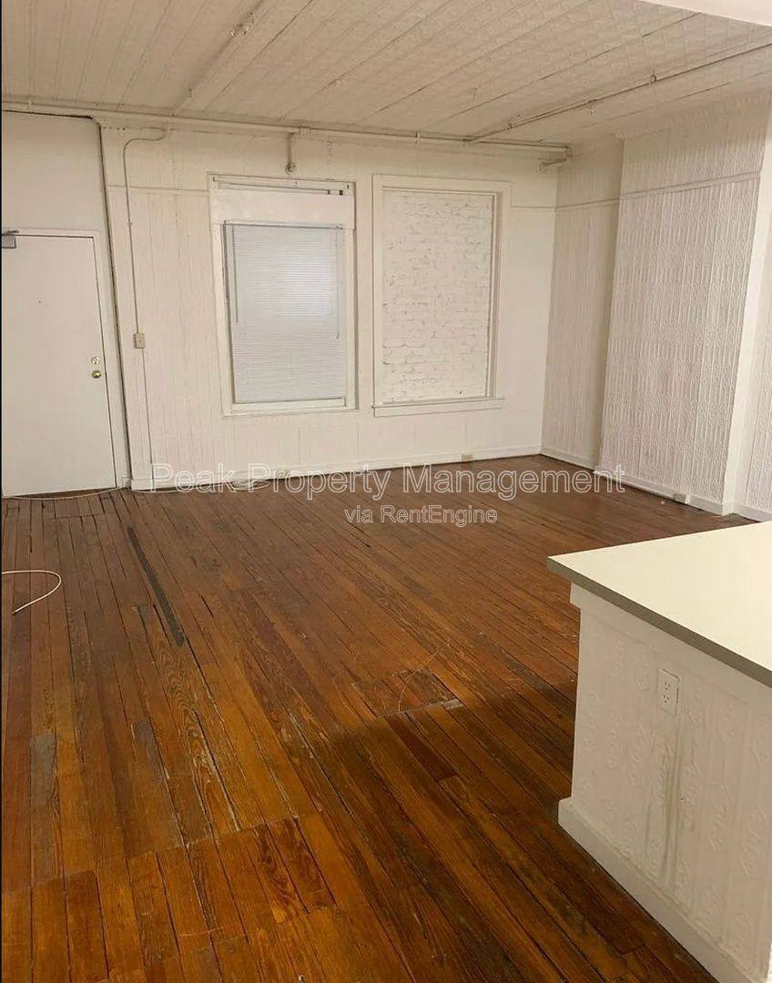 308 W Broad St unit C – photo 1