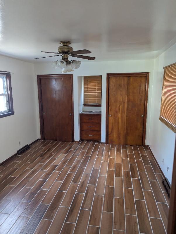 367 Laird Ave SE – photo 1