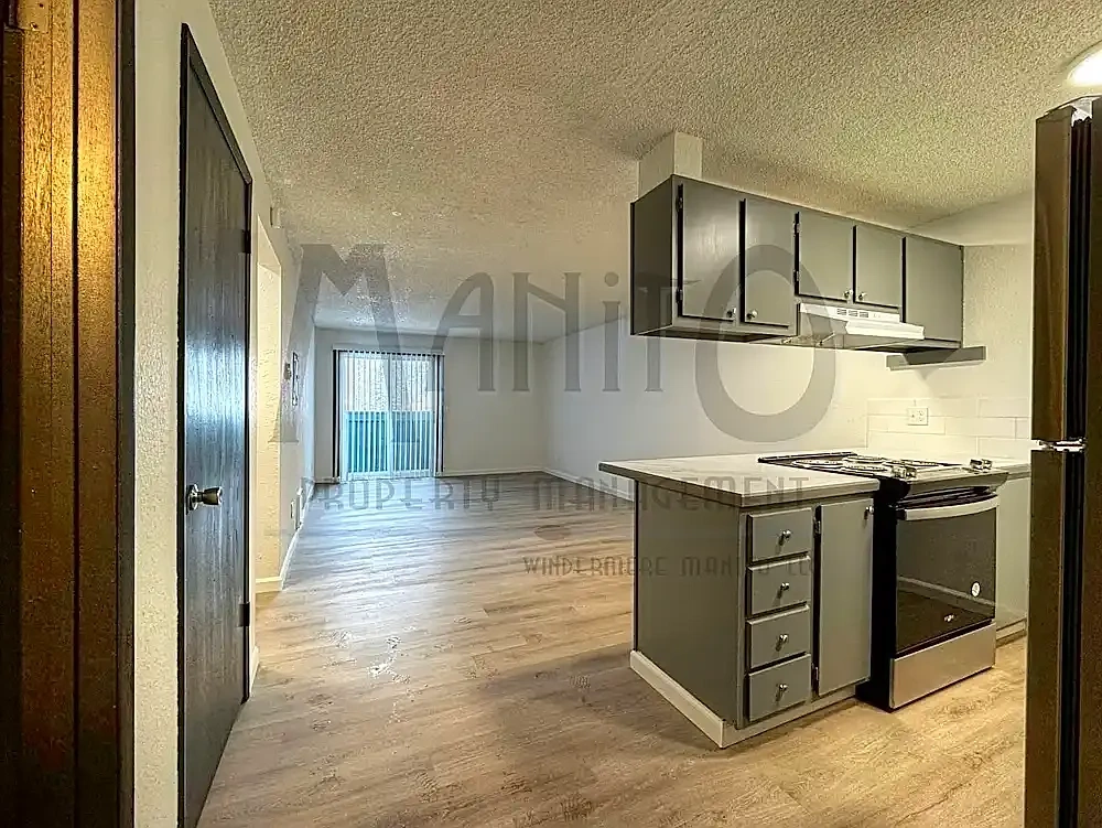 Regency Park Apartments – photo 1