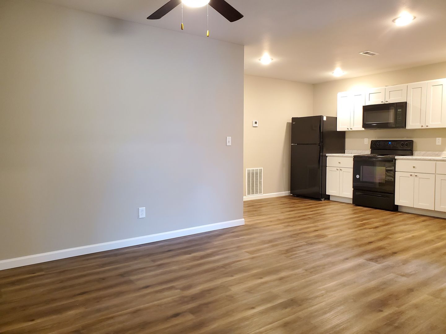 217 Cane Creek Ln unit 217-202 – photo 2