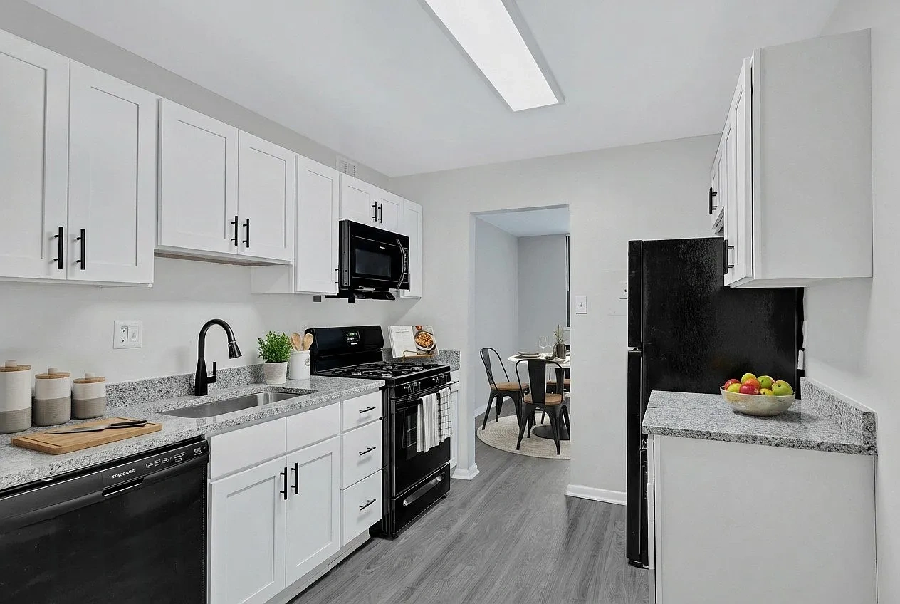 The Warwick Apartments – photo 3