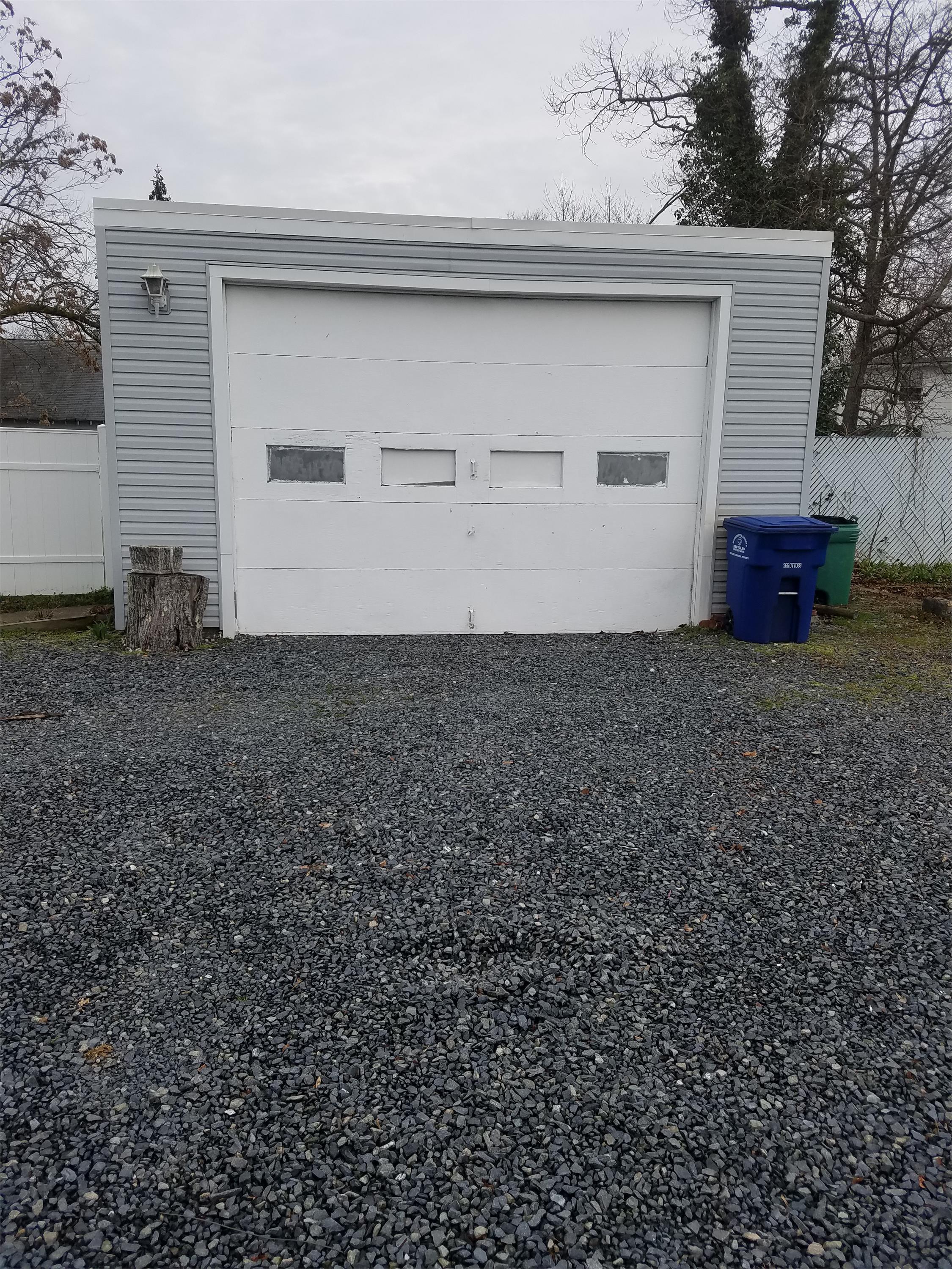711 Bridgeboro St – photo 1