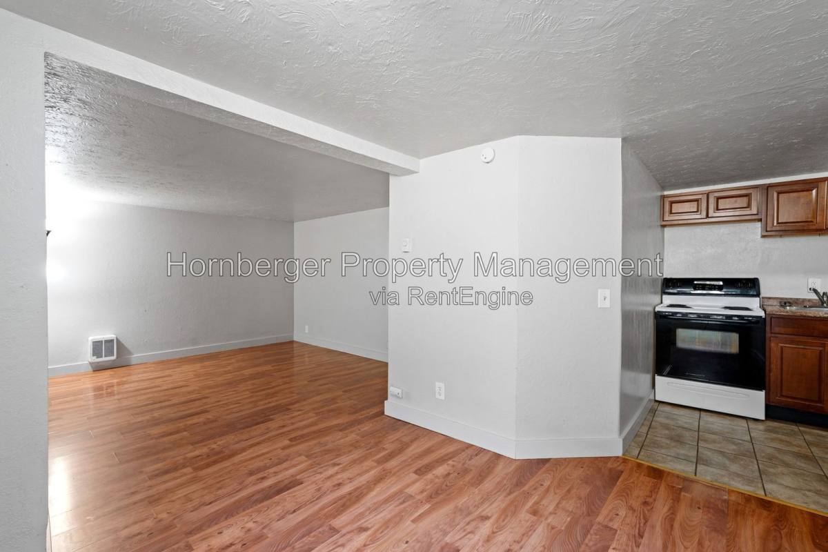 1108 W 12th Ave unit 3 – photo 3