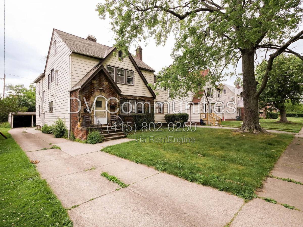 1504 Sherbrook Rd – photo 2