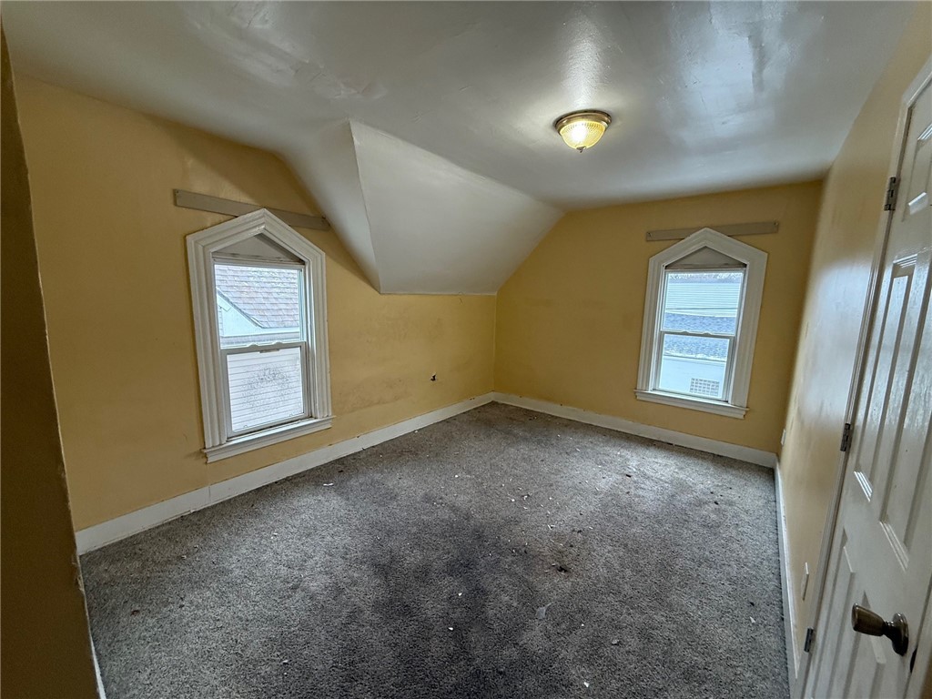 306 Laredo St – photo 5