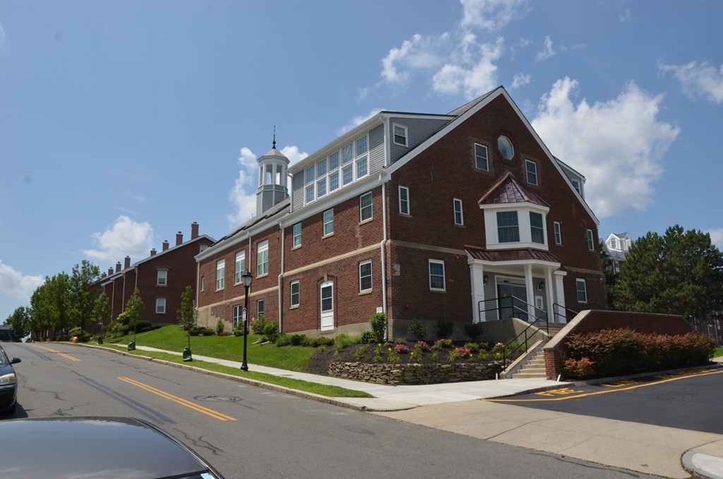 6 Admirals Wy unit 8 – photo 1