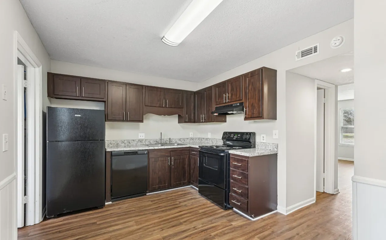 Rosewood Townhomes – photo 2