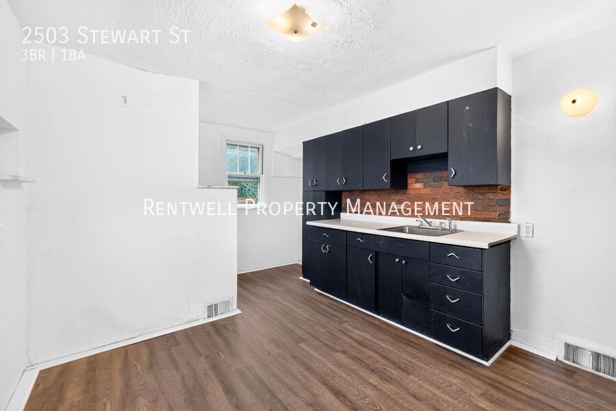 2503 Stewart St – photo 1