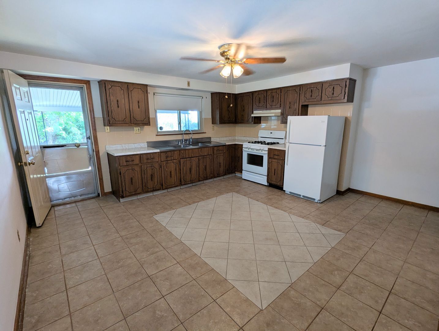 258 Edmond St – photo 2