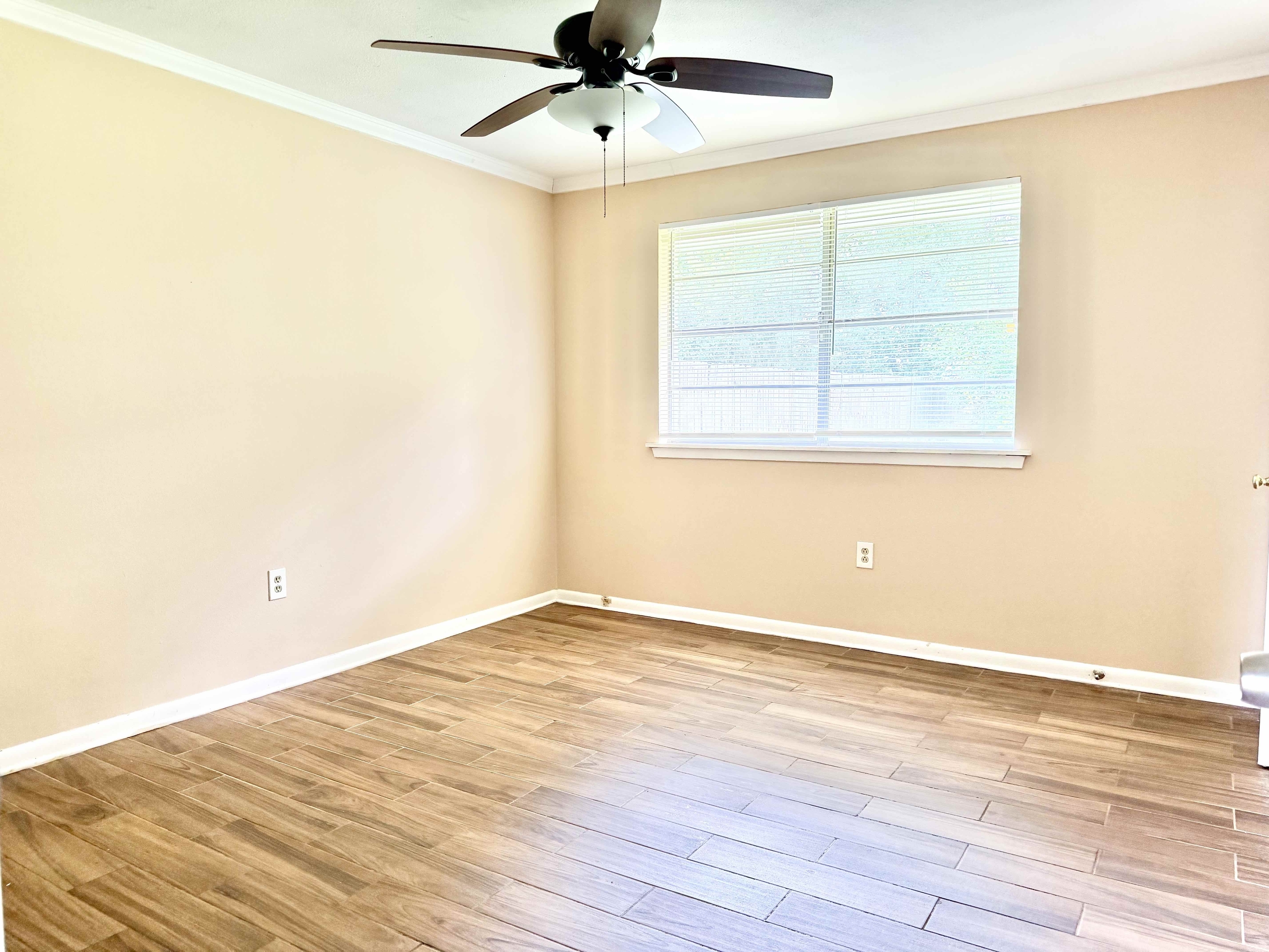 2056 Vickers Dr – photo 4