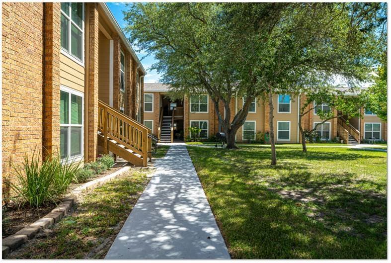 200 N Ave A unit 101 – photo 3