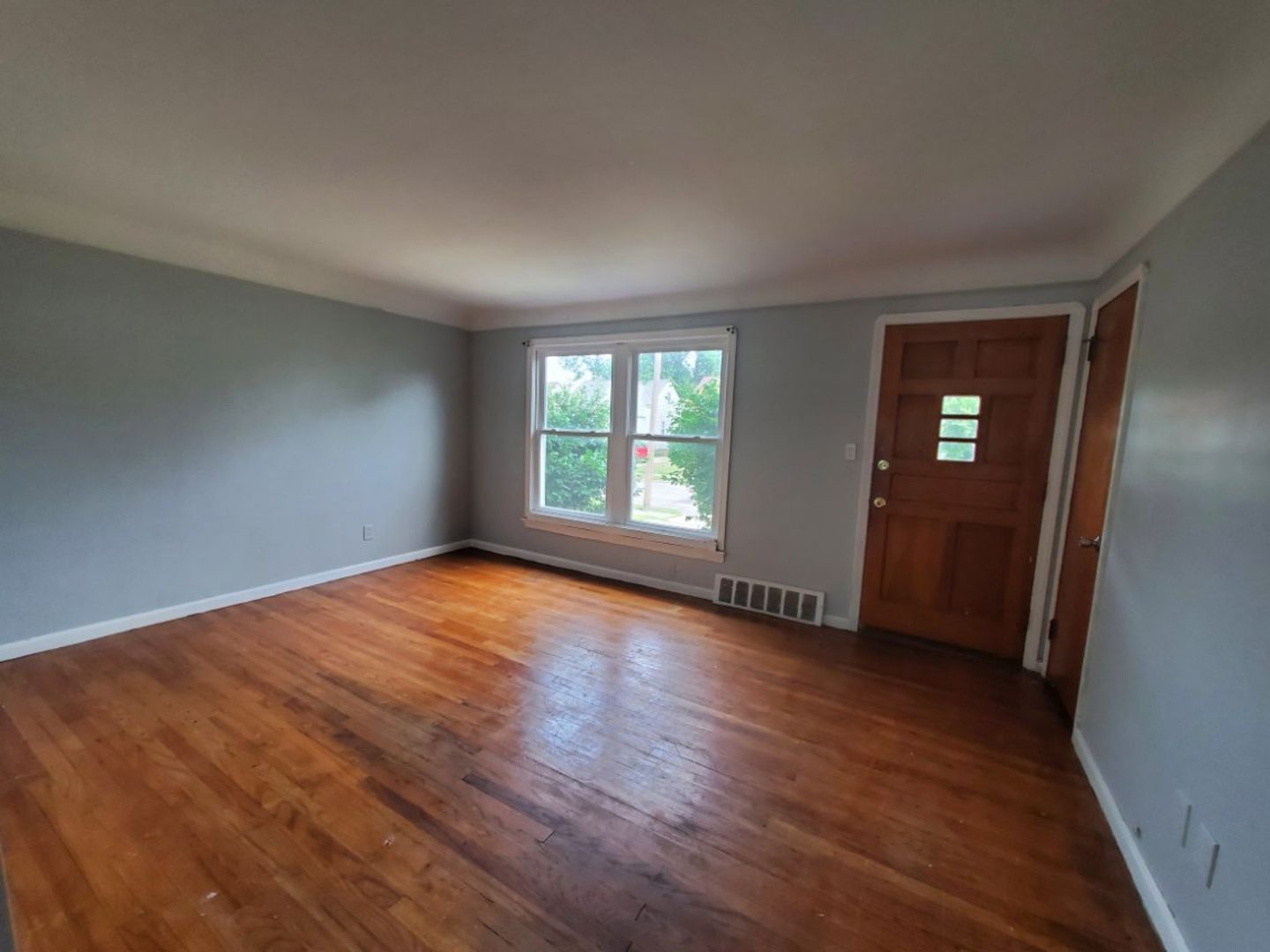 16108 Edgewood Ave – photo 5