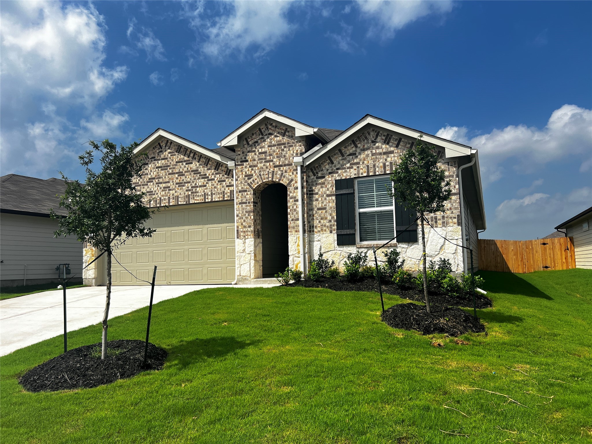 315 Darwin Pl – photo 1