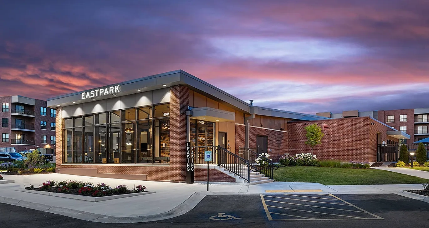 Eastpark Apartments – photo 2