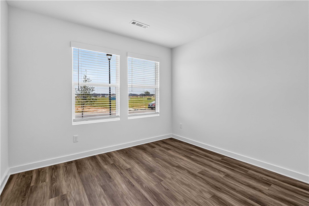 4771 W Folsom St – photo 4