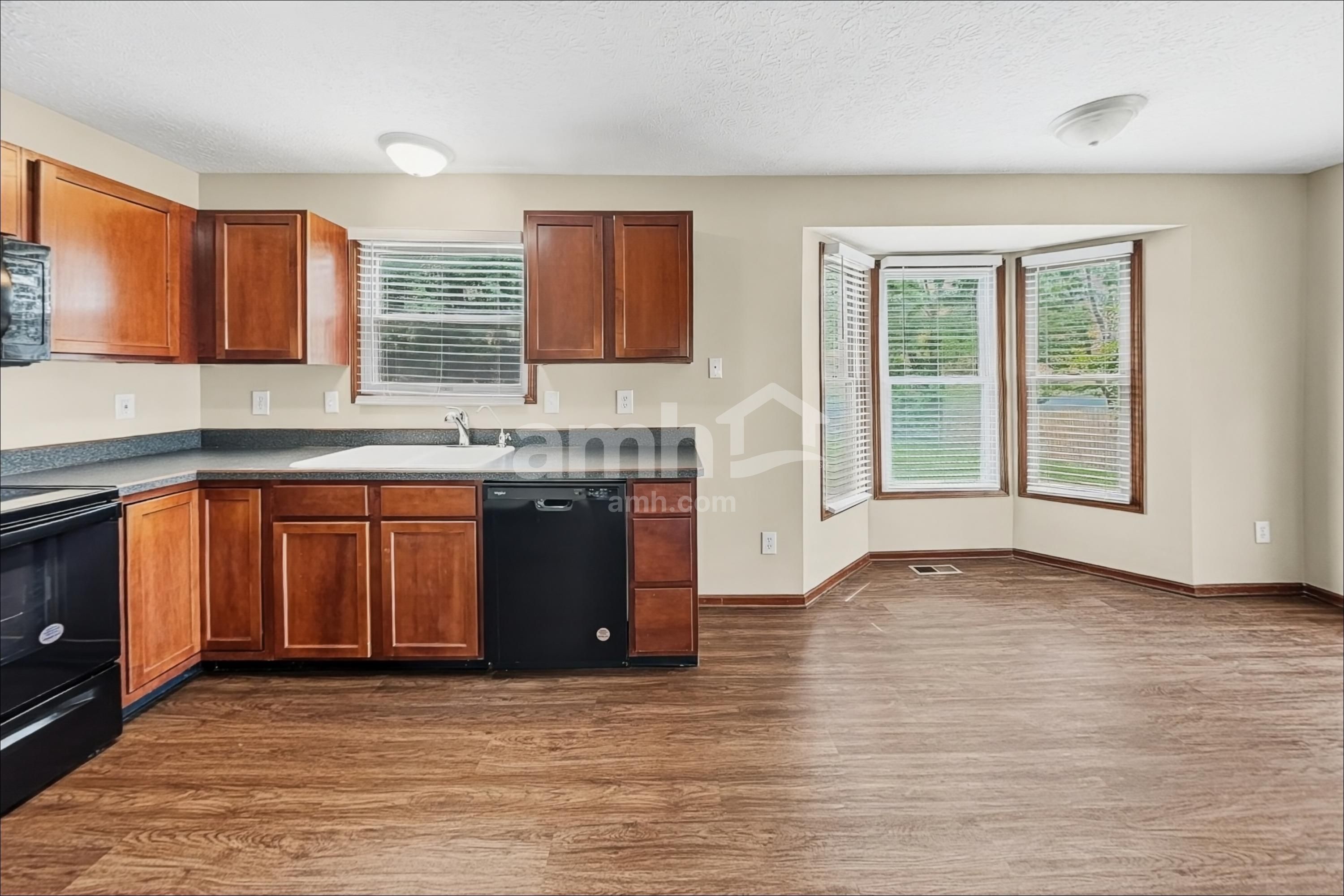 5829 Sharets Dr – photo 4