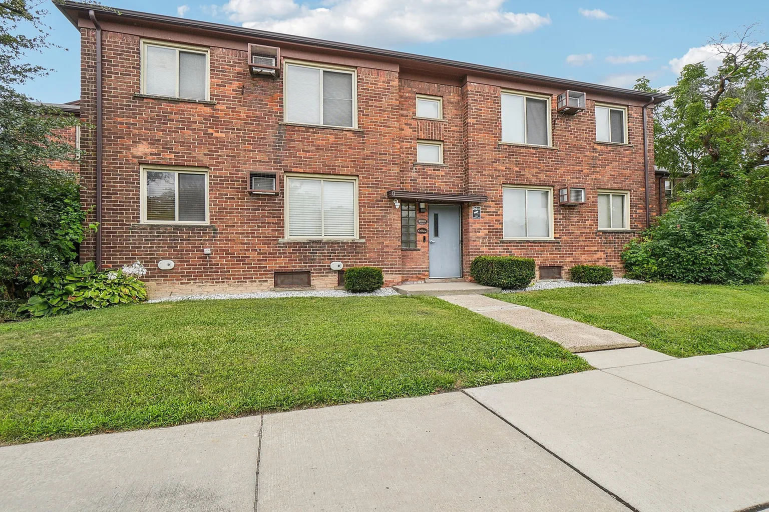 Oakman-Belleterre Apartments – photo 2