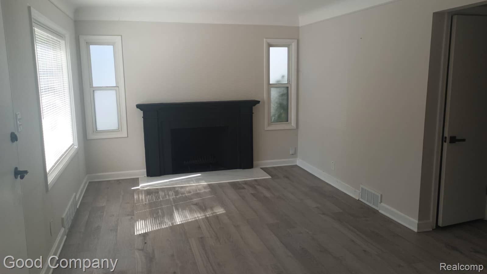 23570 Sherman St – photo 4