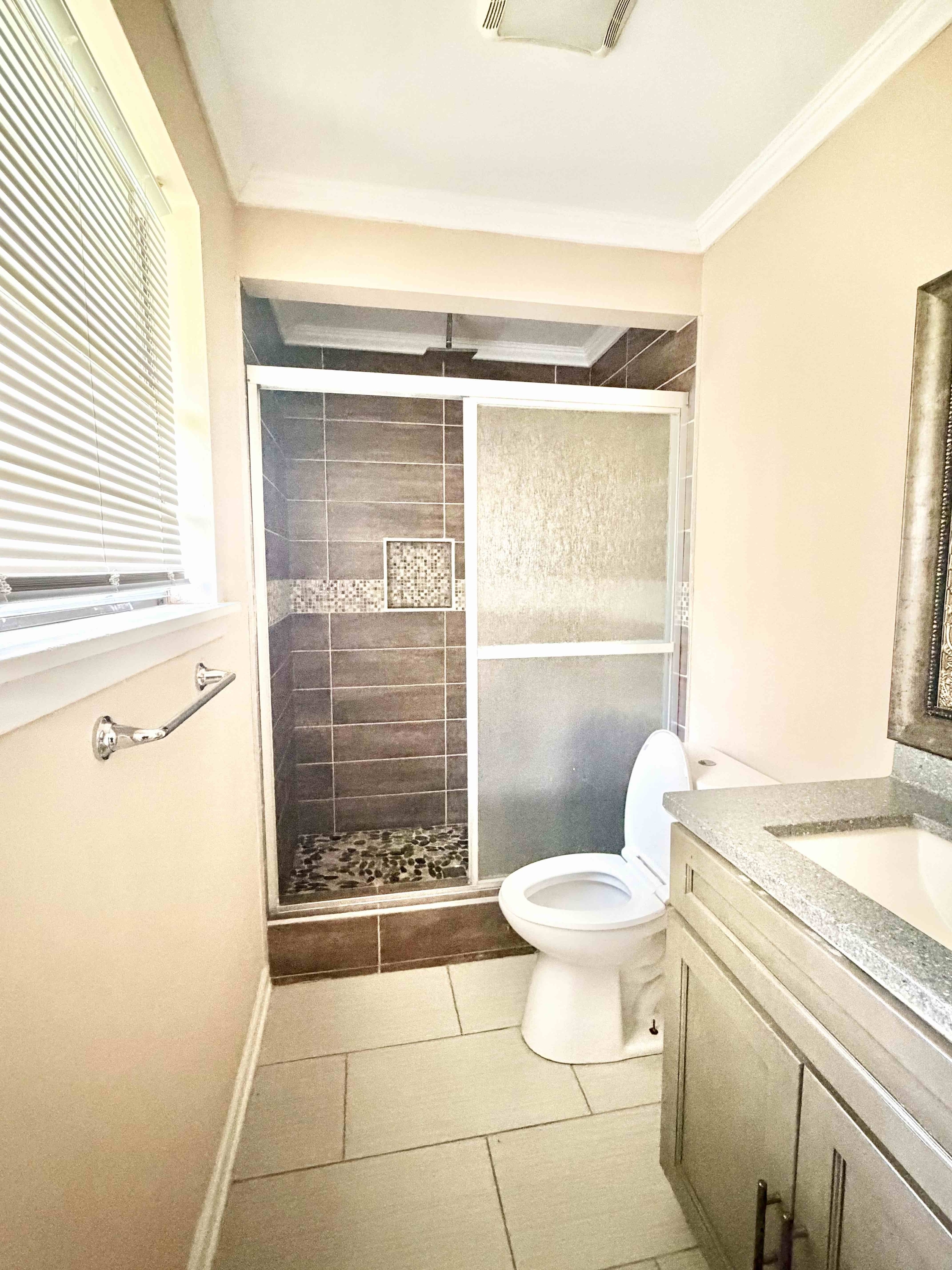 2056 Vickers Dr – photo 5