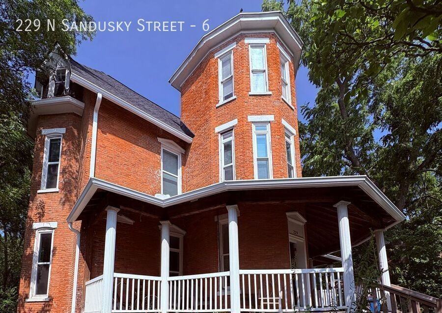 229 N Sandusky St unit 6 – photo 1