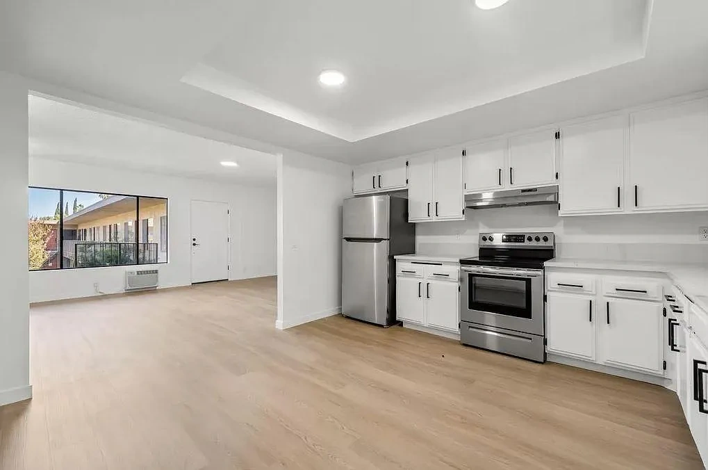 Monterey Apartments – photo 4