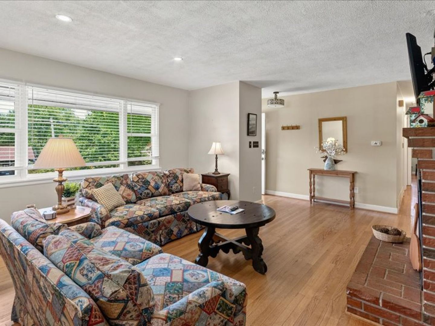 549 N Country Club Rd – photo 2