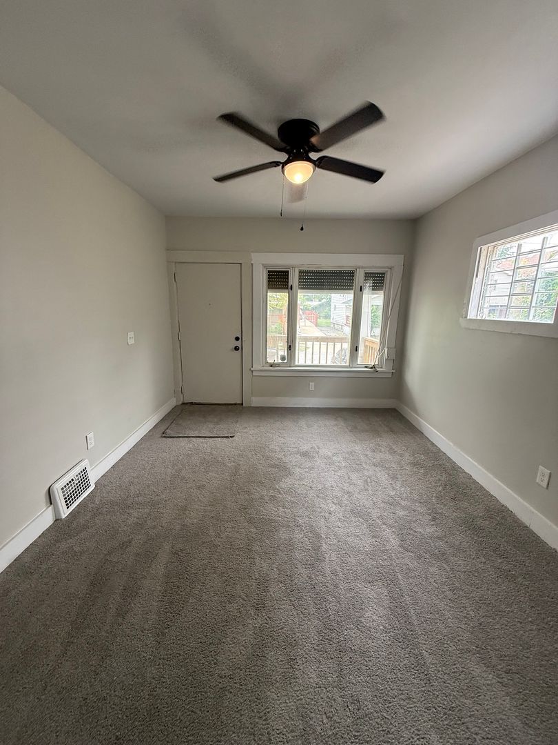 12617 Imperial Ave – photo 2