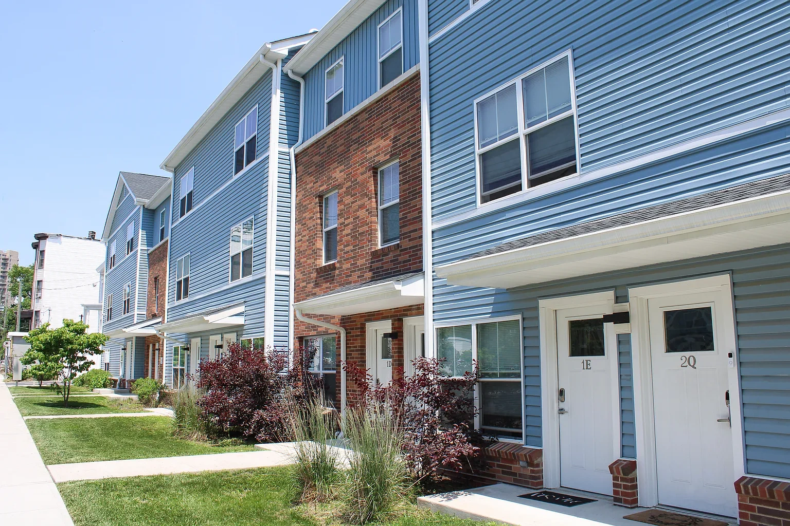 Point and Ravine Apartments – photo 4