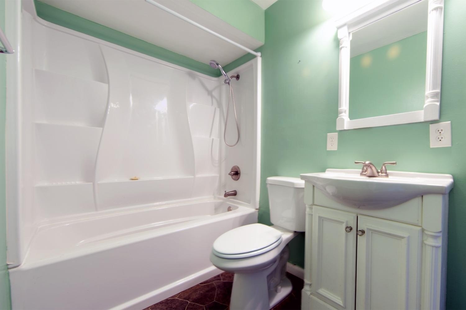 690 Doris Jane Ave – photo 4