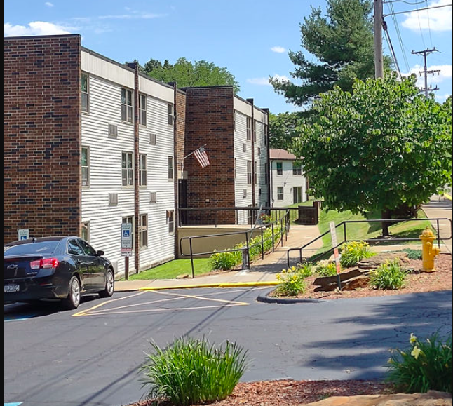 2001 Washington St – photo 3