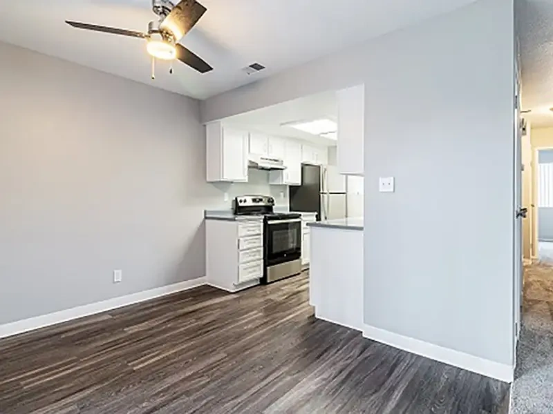 Riverbank Apartments – photo 4