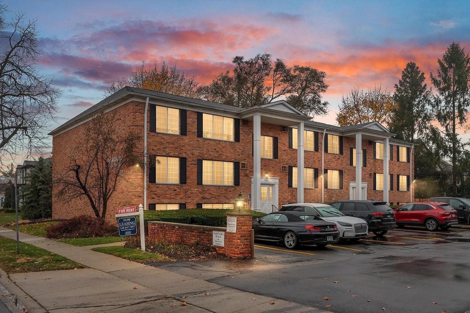 Hartford Place Apartments – photo 2