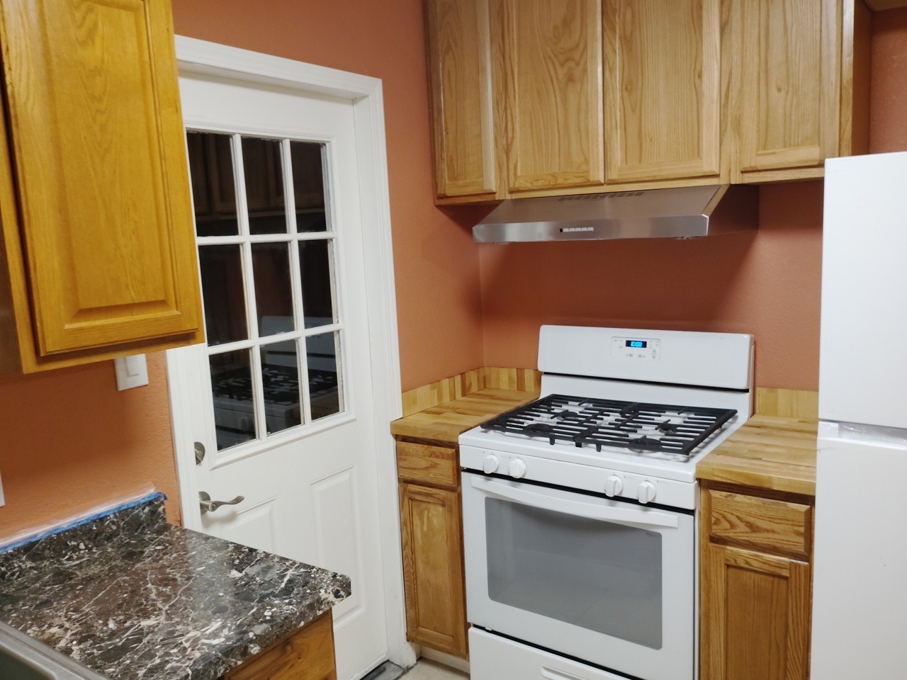114 W Wetmore St – photo 4