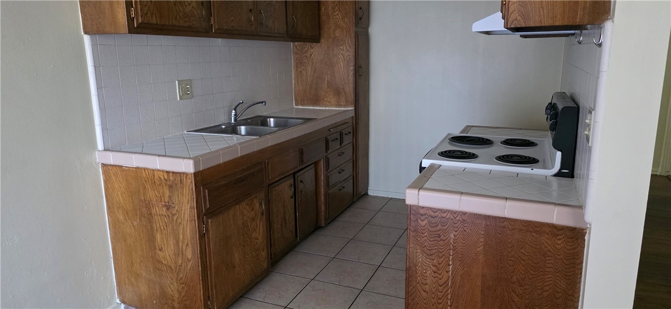 2300 Mountain Ave N unit 03 – photo 4
