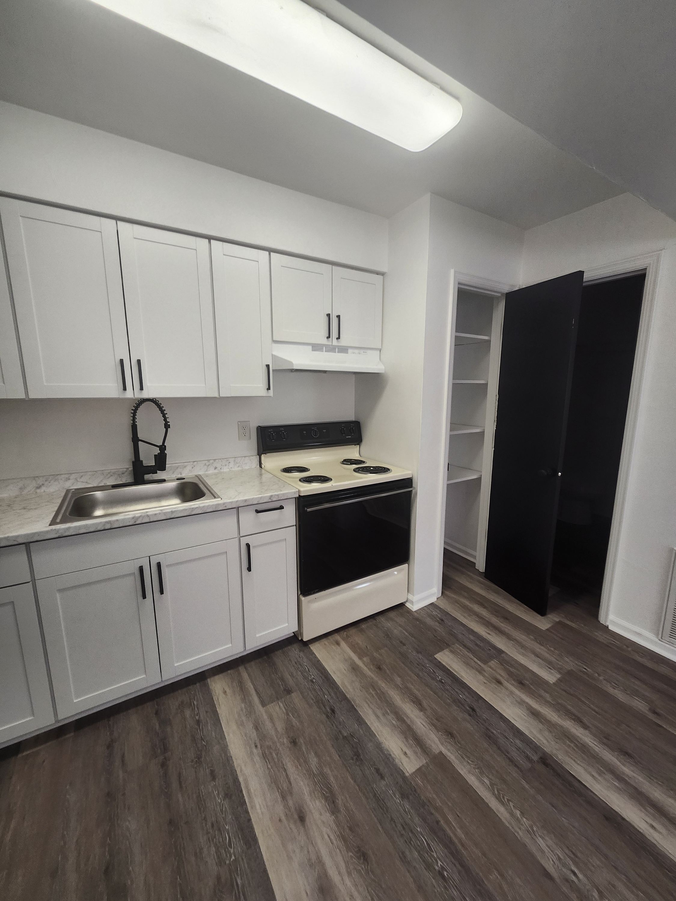 6154 Darby Rd unit 18 – photo 1