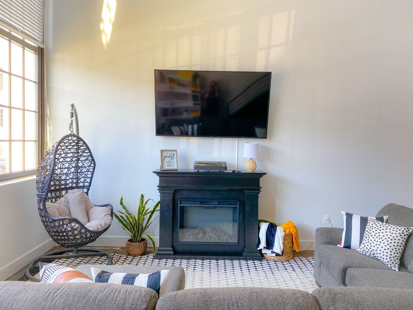 1409 Grandin Rd – photo 5